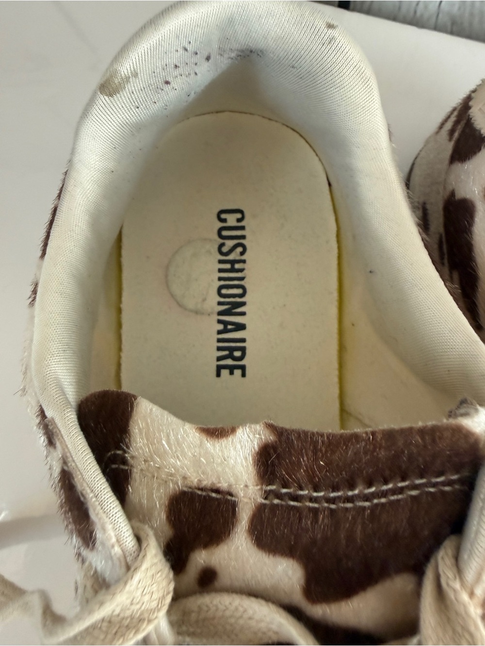 Cushionaire Women’s Cow-Print Lace-Up Sneakers in Brown & Cream SZ 10 - Picture 4 of 8